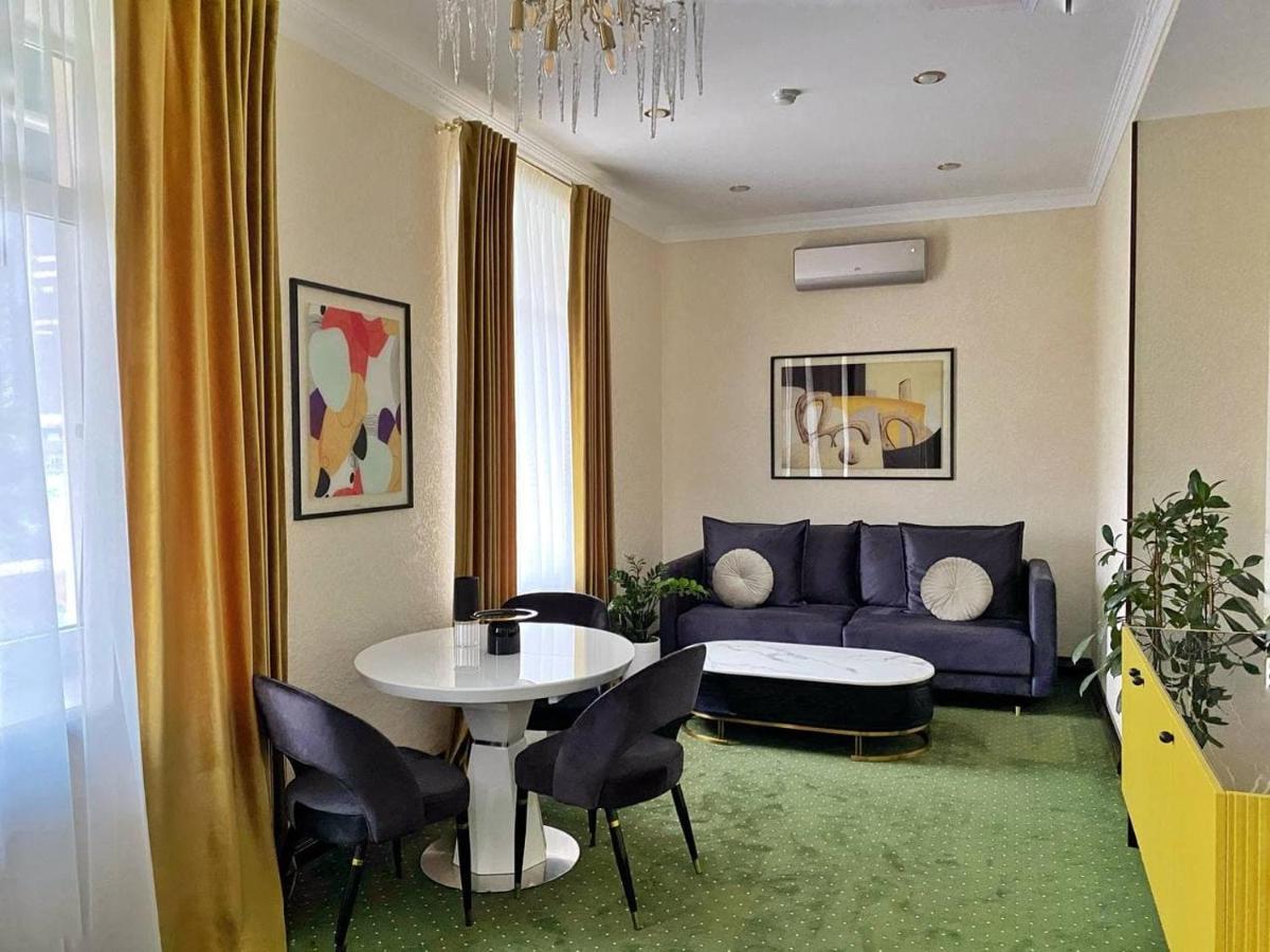 Arcadia Plaza Hotel Одеса Екстериор снимка