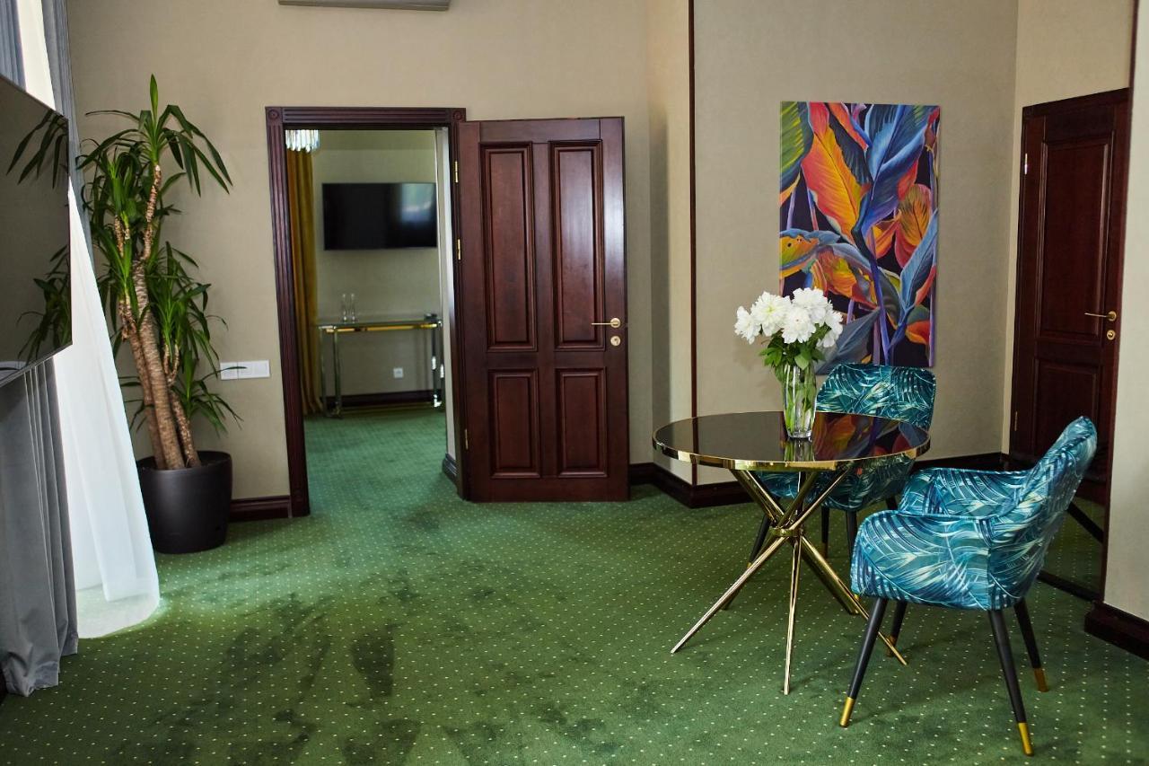 Arcadia Plaza Hotel Одеса Екстериор снимка