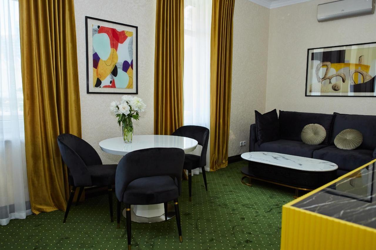 Arcadia Plaza Hotel Одеса Екстериор снимка