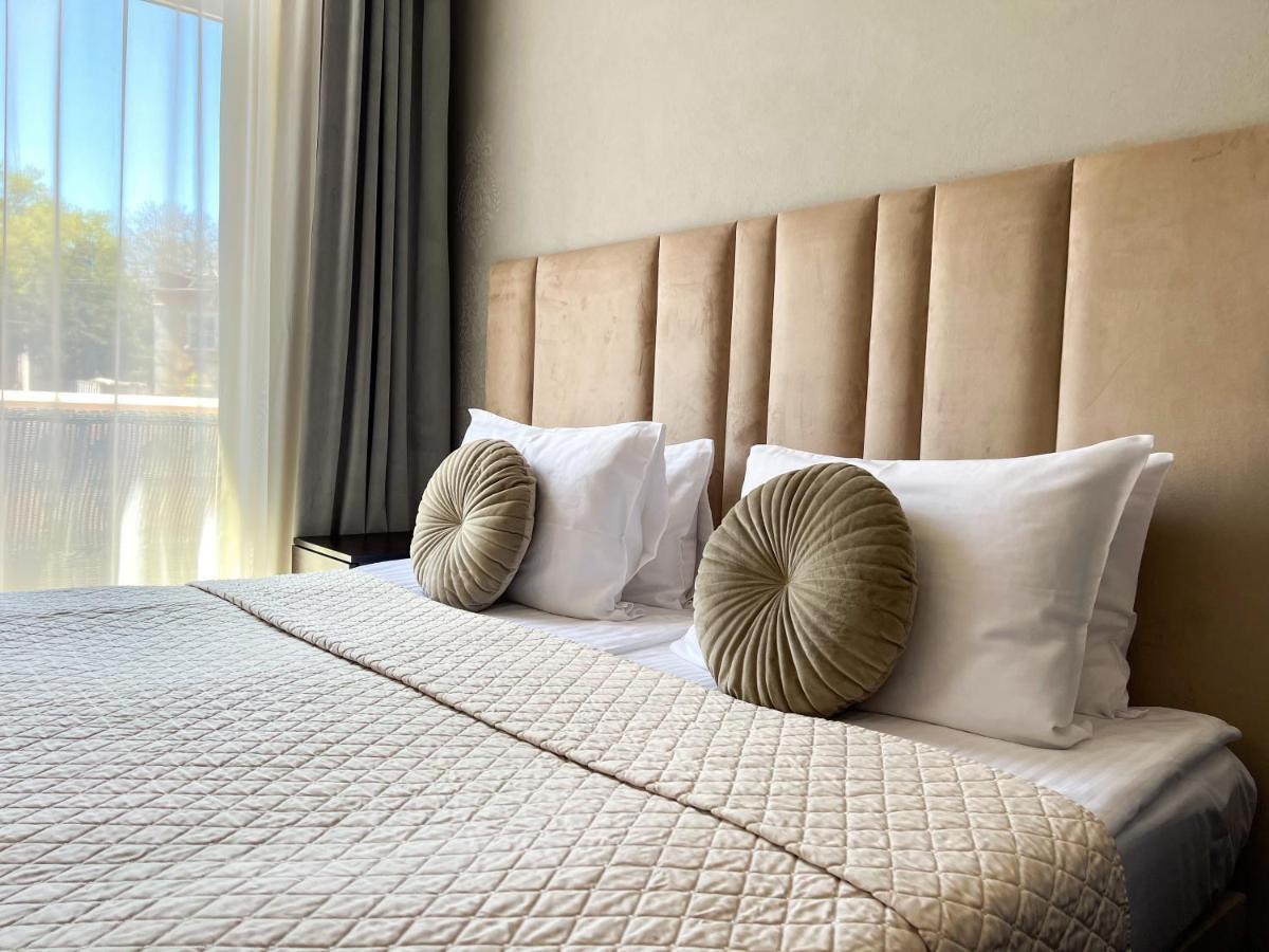 Arcadia Plaza Hotel Одеса Екстериор снимка