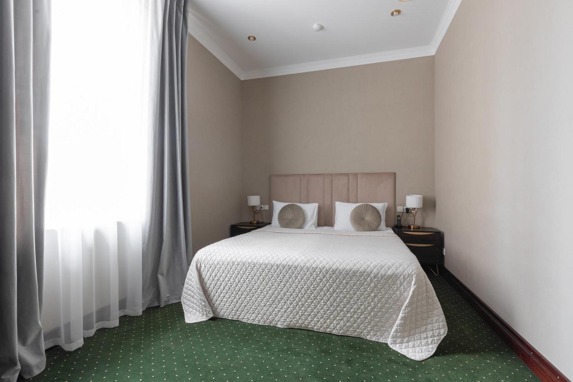 Arcadia Plaza Hotel Одеса Екстериор снимка