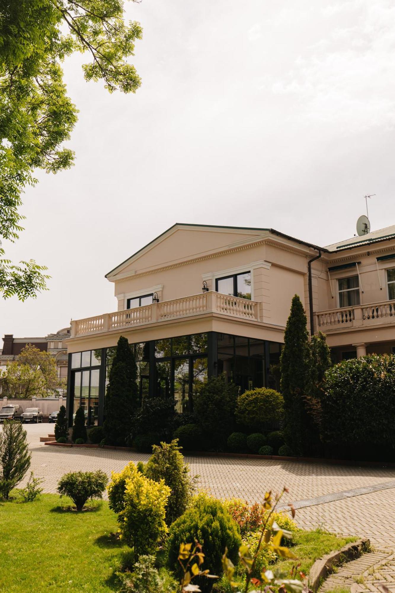 Arcadia Plaza Hotel Одеса Екстериор снимка