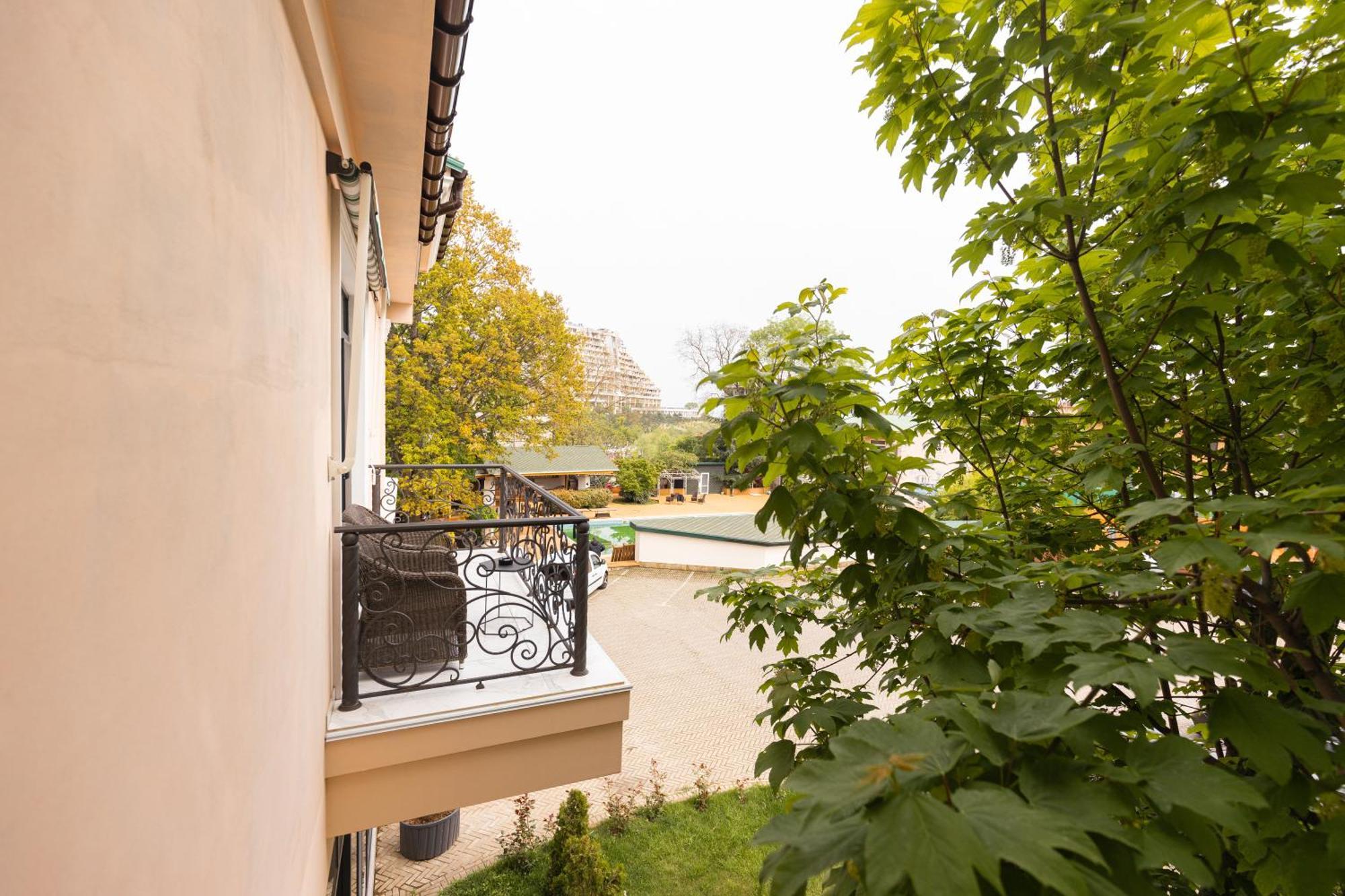 Arcadia Plaza Hotel Одеса Екстериор снимка